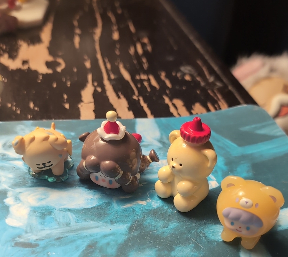 🌟 Bundle Of (4) Special Beans (Mini Figures) From Various Companies